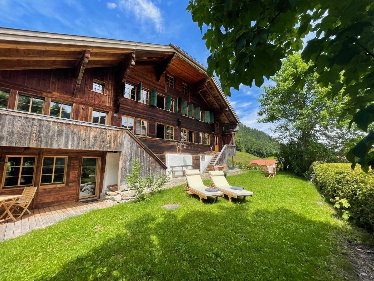 Alpen Charme - Chalet D'Hotes Et Spa Bed and Breakfast Gsteig Esterno foto