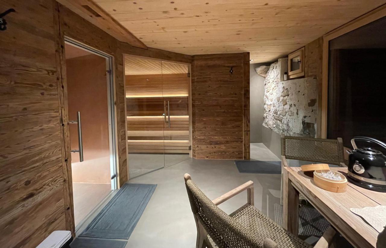 Alpen Charme - Chalet D'Hotes Et Spa Gsteig Esterno foto