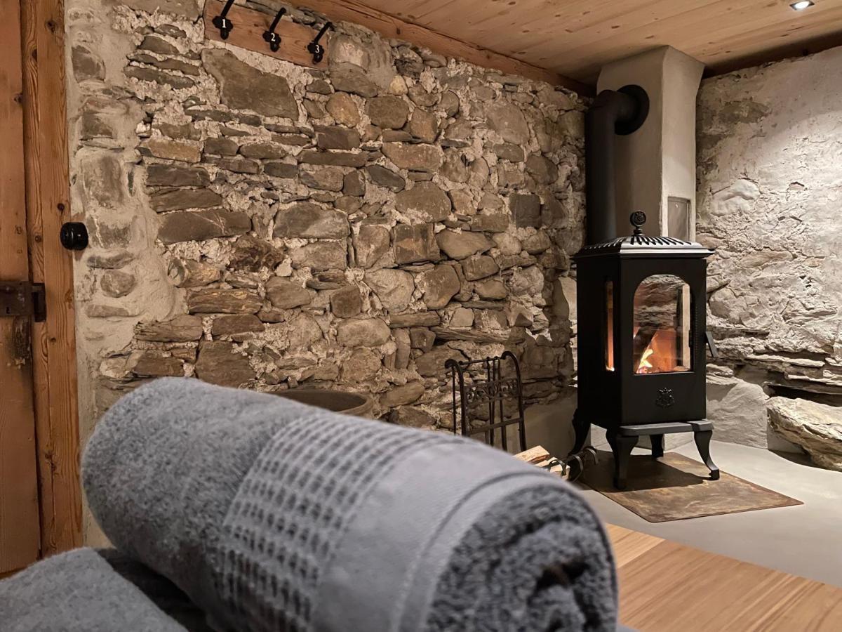 Alpen Charme - Chalet D'Hotes Et Spa Gsteig Esterno foto