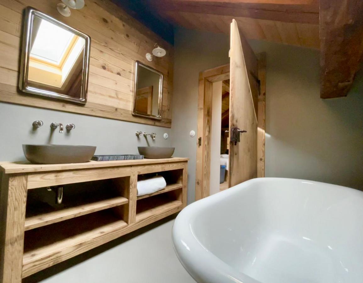 Alpen Charme - Chalet D'Hotes Et Spa Gsteig Esterno foto